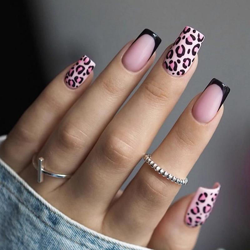 

Leopard Print Removable Wearable Nails: 24-Piece Set for French Style Manicure