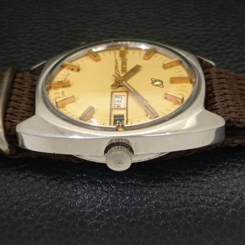 USED SWISS ENICAR AUTOMATIC 167 MENS DAY&DATE BEIGE COLOR DIAL WATCH A432796-2 R113-a432796
