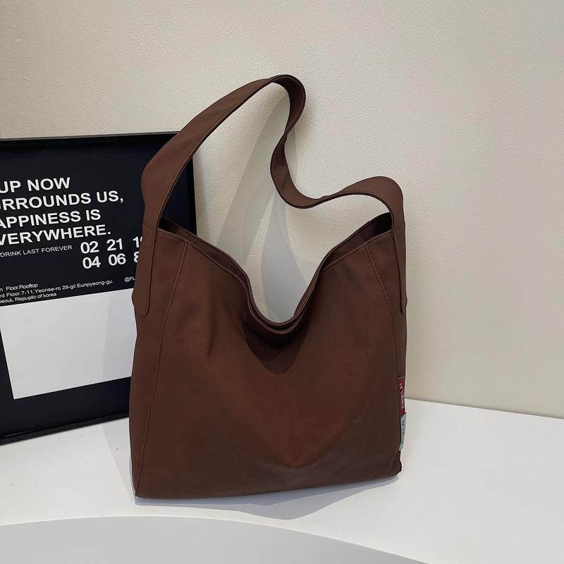 Lazy Wind Large Capacity Tote Bag Women's 2025 New Winter Retro Fashion Shoulder Bag Versatile Underarm Bag