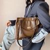 Versatile Messenger Bag Autumn and Winter Women's New Trendy Fashion Tote Bag Large Capacity Shoulder Commuter Bag
