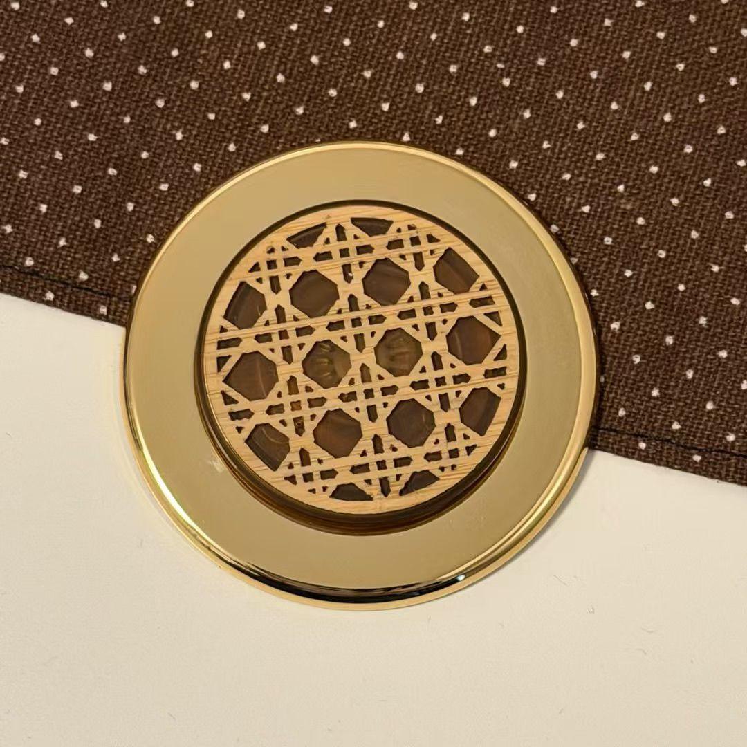 Bubble Paste Phone Holder: Retractable Airbag Magnetic Mount, Round Grid Design
