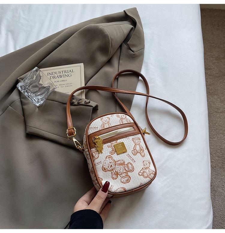 Bag Women's Spring Niche Popular New Trend Fashion Single Shoulder Simple Oblique Span Commuter Mobile Phone Bag