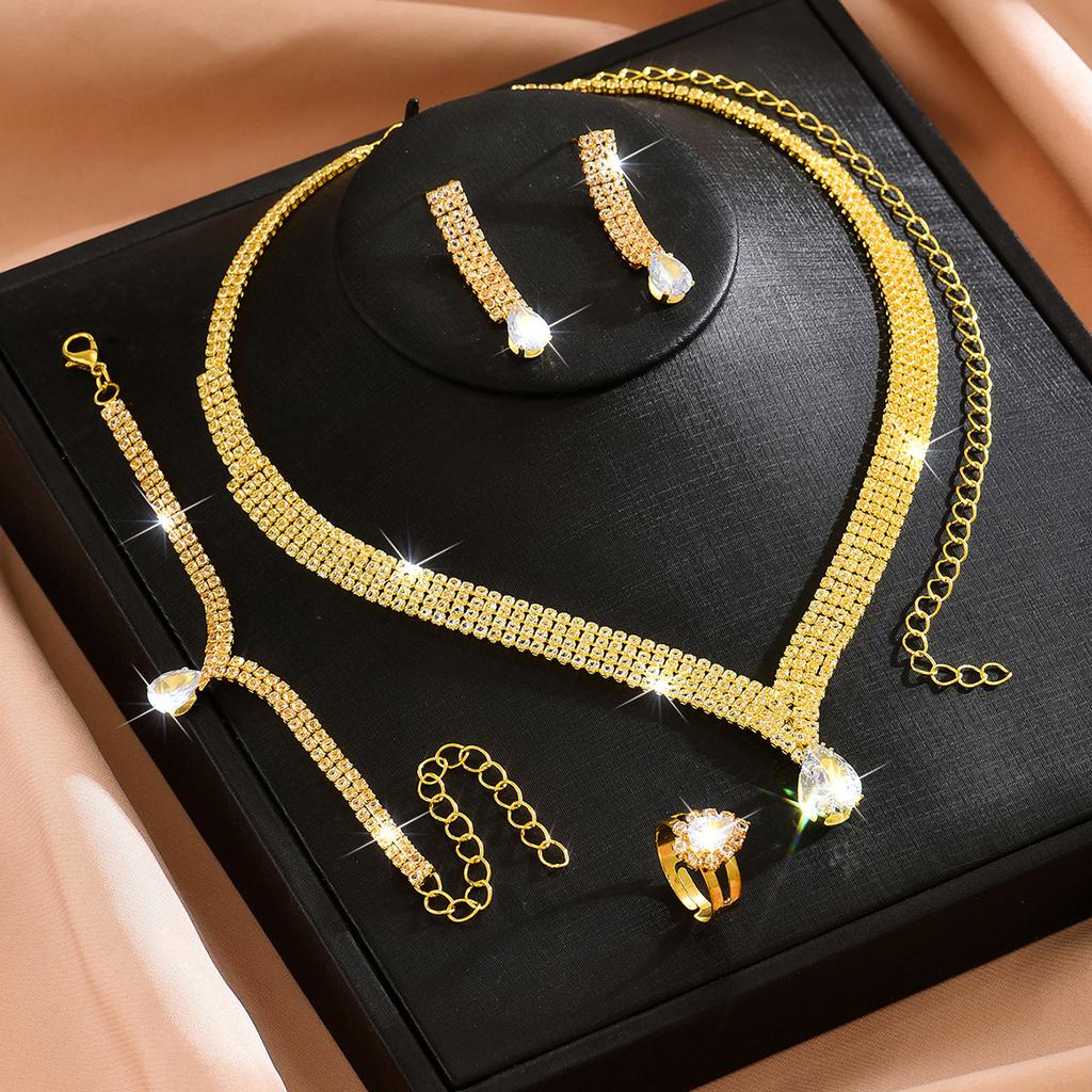 Hot selling spot wedding dresses, wedding accessories, necklaces, earrings, bracelets, three piece light luxury accessory set