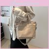 Sac fourre-tout en nylon grande taille polyvalent pour femmes Sac à bandoulière élégant et décontracté pour le quotidien
