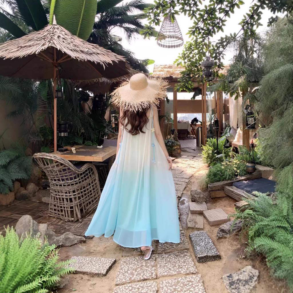 Source blue mist weaving dream gradual change blue vacation wind fairy gas heavy industry skirt three-dimensional flower sling temperament method