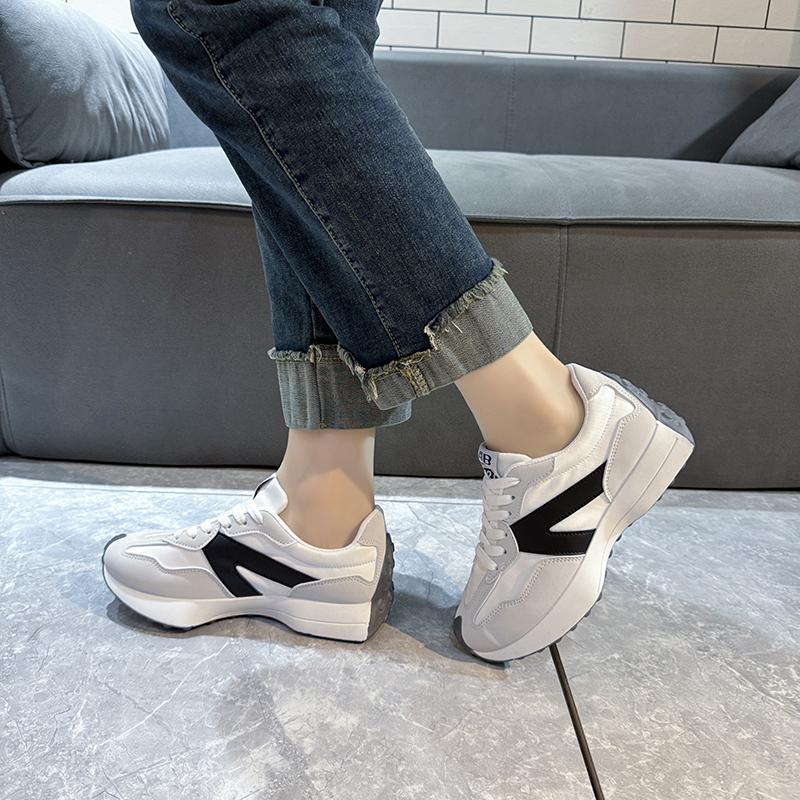 Fashion Women Sneakers New Summer Causal Breathable Sneakers Fashion Lace Up Breathable Sneakers Platform Outdoor Walking Designer Shoes