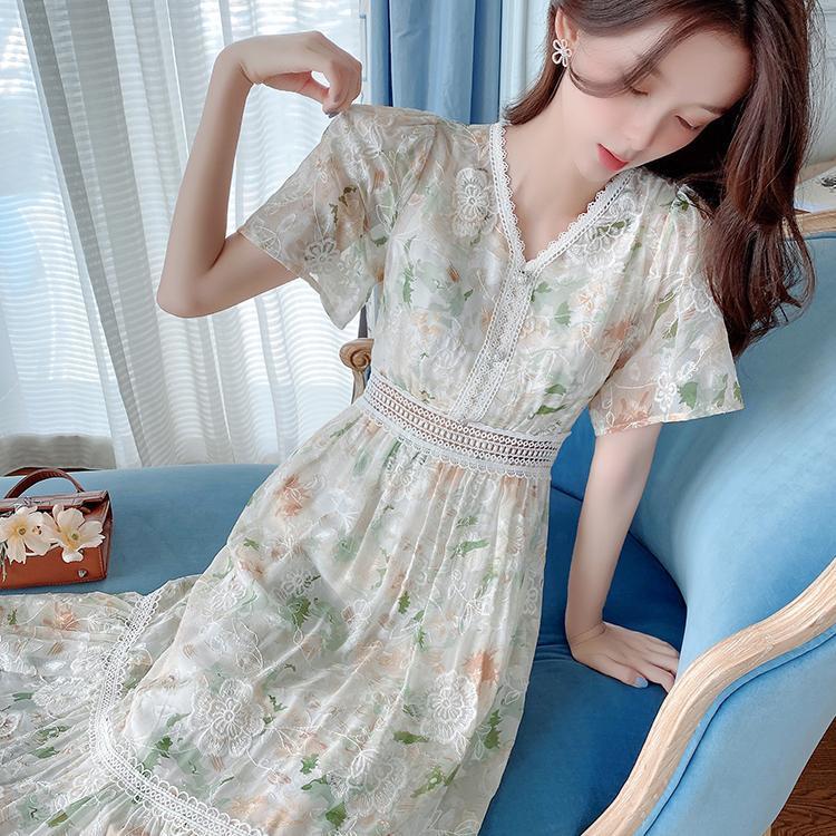 2025 New Floral Chiffon Summer Dress: Waist-Cinched, Slimming, Long Skirt Style for Vacations