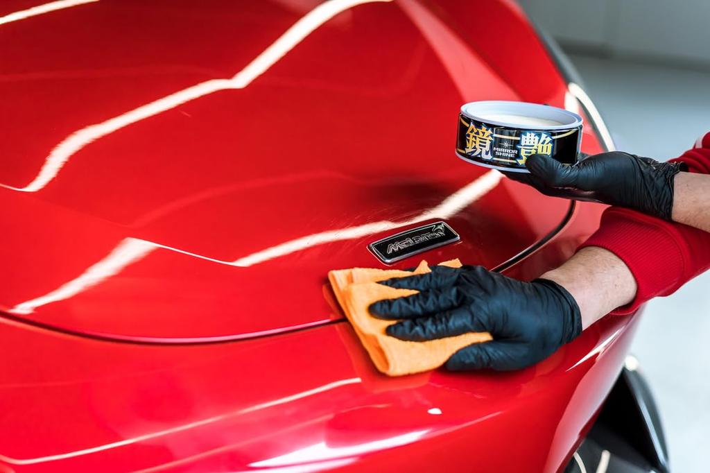 SOFT99 Mirror Shine Solid Wax for Dark Colored Protects and Polishes Automotive Includes Microfiber Cloth Cars, Paint, (Product Code 00374)