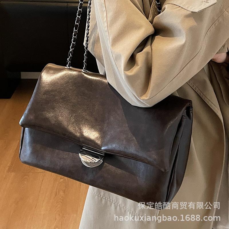 Premium Bag Women's 2025 New Trendy Fashion Texture Shoulder Messenger Bag Large Capacity Commuter Bag Chain Bag