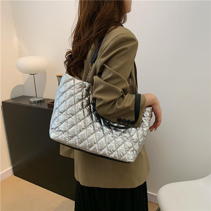 Stylish Large Capacity Tote Bag For Women Perfect For School And Daily Use