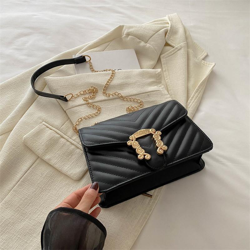 Stylish Fall Season Chain Crossbody Bag For Women Trendy Small Handbag 2024