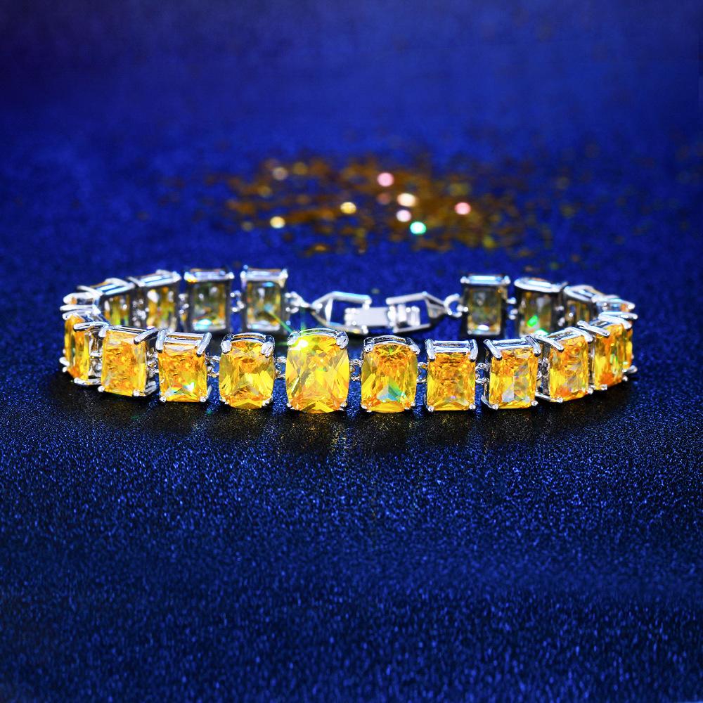 2026 Luxury Design Rectangular Zircon Bracelet Women s Exquisite Classic Shape Versatile Jewelry 18CM жёлтый