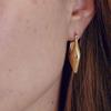YUSOWA EASYLOCK BARCHAN EARRING (GOLD)