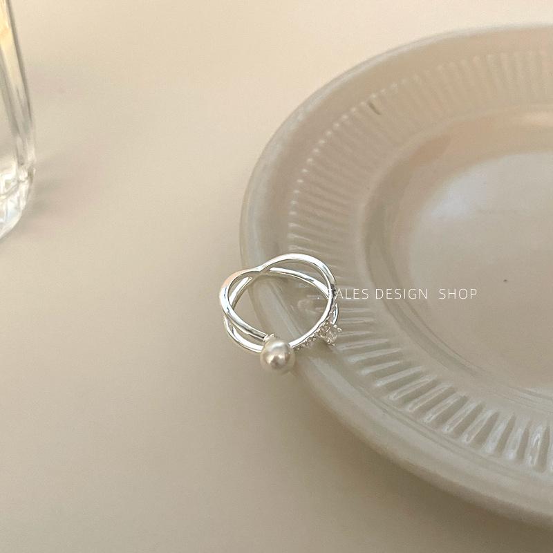 Открытое кольцо-крест с жемчугом и кубическим цирконием - Элегантное, универсальное женское украшение