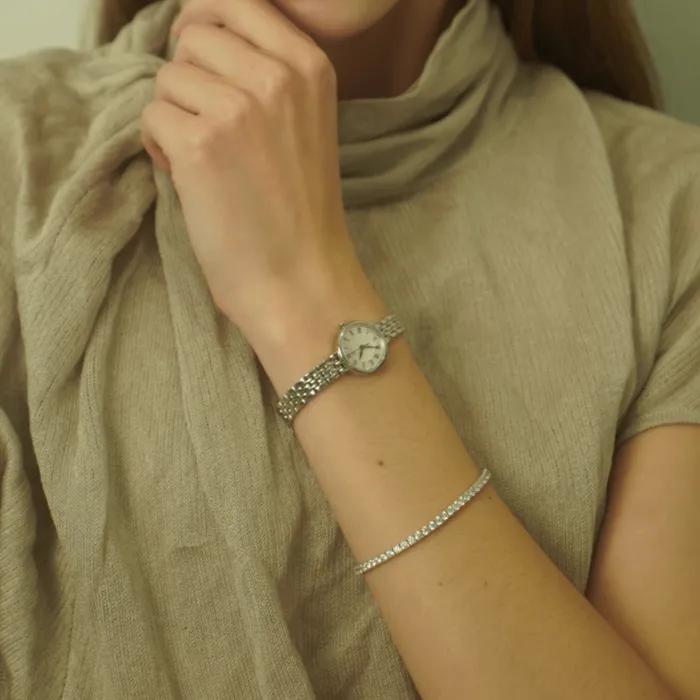 Renata Round R Silver Metal Watch RWRMLL1B2600WHWH0