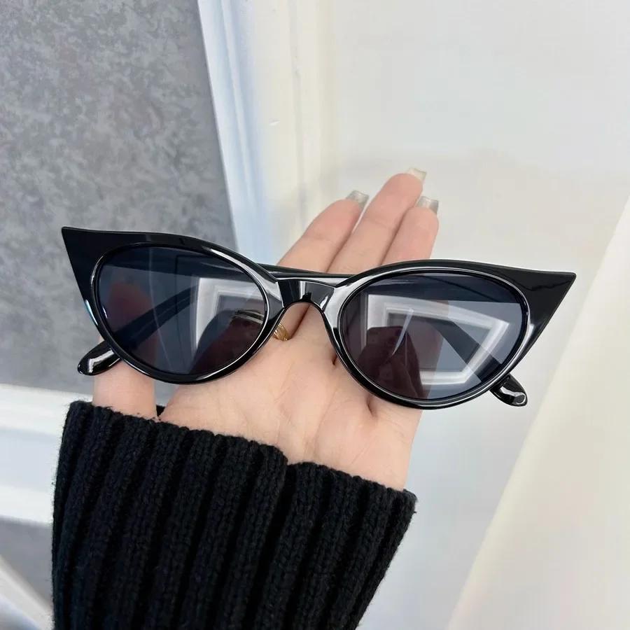 Designer Cat Eye Sunglasses Women Men Comfortable Cateye Sun Glasses Female Male Small Frame Mirror Trendy