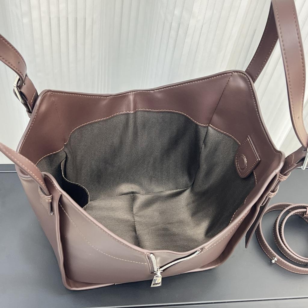 Grenzüberschreitende Explosion Schinken-Hängematten-Tasche, Nischen-Design Ledereimer-Tasche Mode lässig Rindsleder Umhängetasche