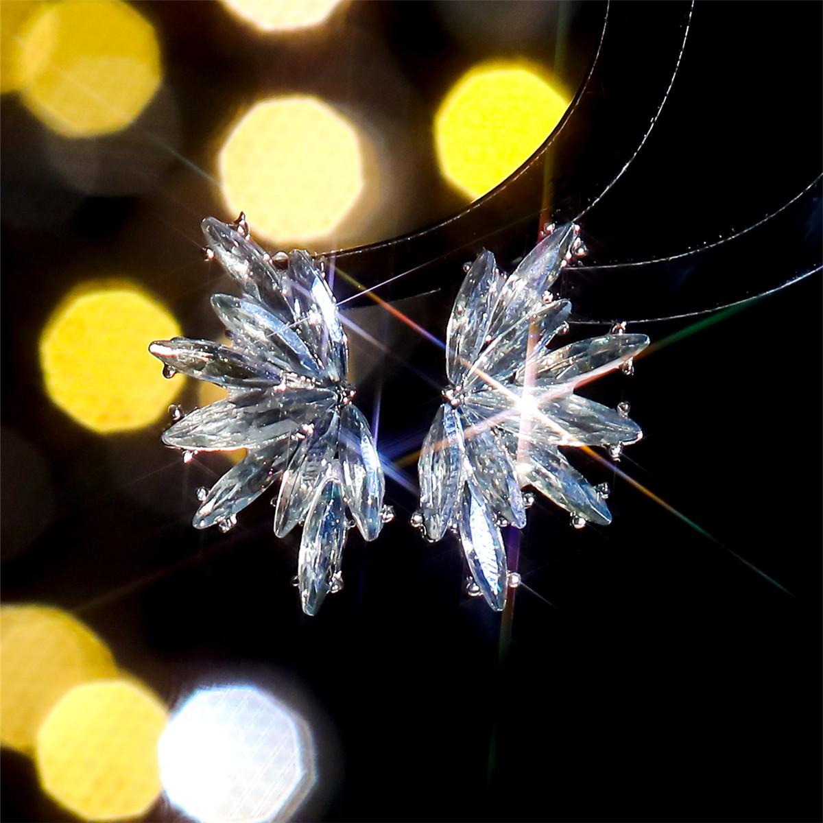 

Модные цветные стеклянные серьги-бабочки со стразами для женщин, персонализированные преувеличенные серьги-гвоздики