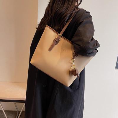 High-Capacity Fashion Tote Bag - Versatile Casual Shoulder Bag for Travel
