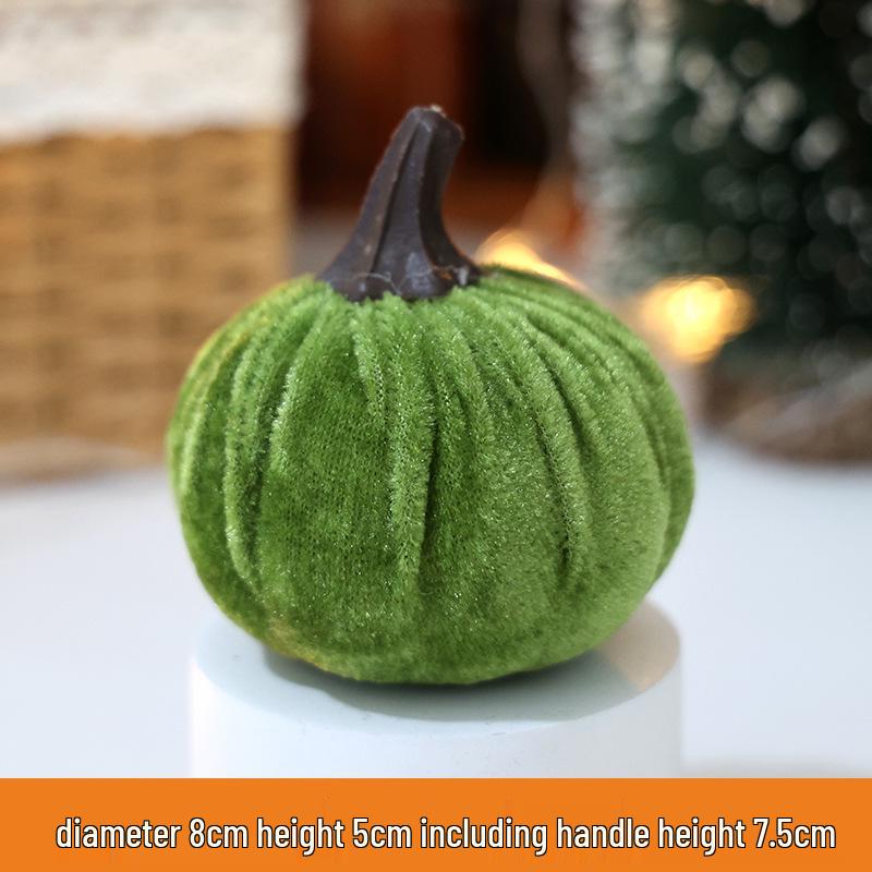 Barevné látkové dýňové ozdoby pro Svátek sklizně a Den díkůvzdání