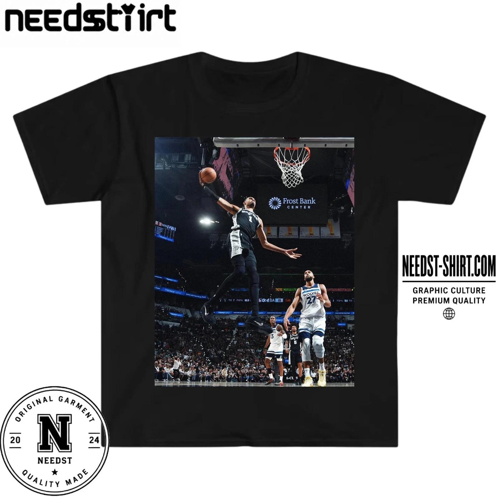Футболка с графическим принтом Victor Wembanyama Slam Dunk Spurs vs Timberwolves M