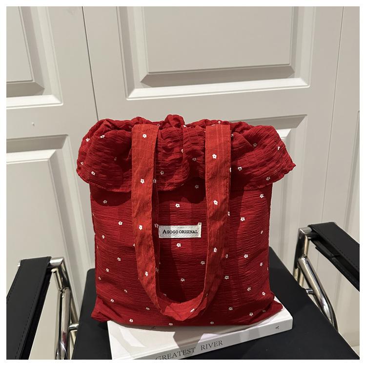 Lightweight nylon cloth bag women's 2025 new casual large-capacity commuter shoulder bag popular polka dot tote bag