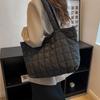 Minimalist Quilted Puffy Tote Bag Large Capacity Crossbody Bag Trendy Padded Shoulder Bag for Women Handbag for Daily Commute