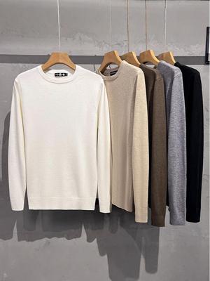 Men's Long Sleeve Solid Color Round Neck Knitwear for Spring and Autumn