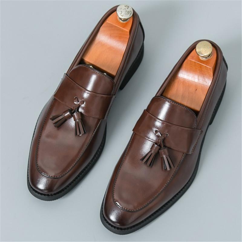 New Men Pointed Black Brown Slip On Casual Leather Shoes Male Tassels Loafers Wedding Dress Formal Flats Footwear