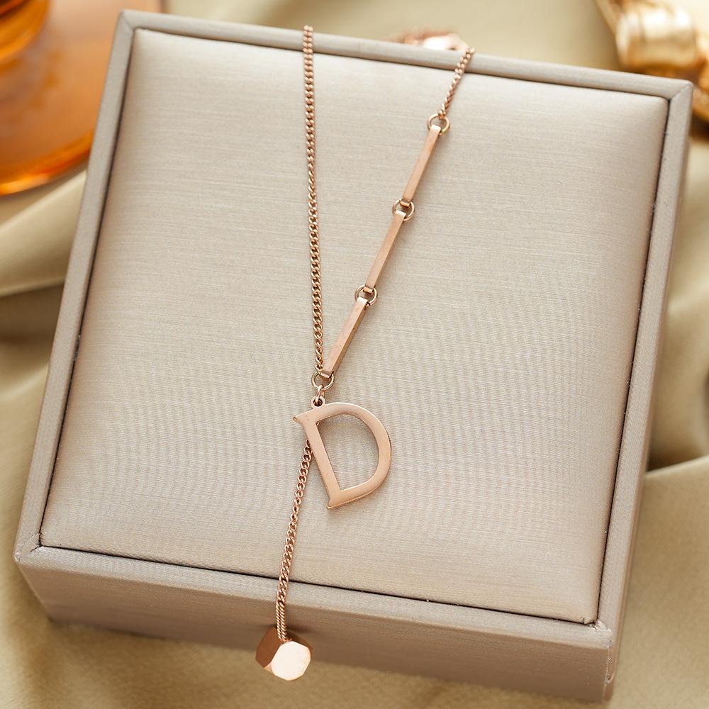 Exquisite 18K Gold-Plated Titanium Steel Necklace - Women's Clavicle Chain Jewelry, Fade-Resistant