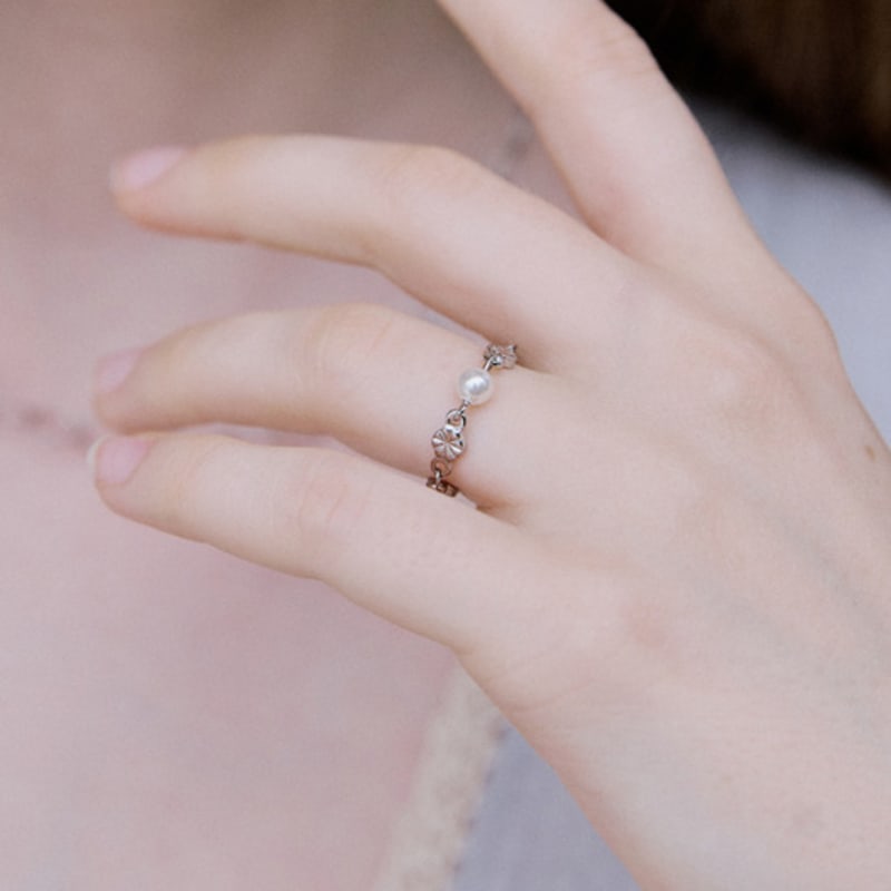 MERRYMOTIVE Pearl and round chain ring