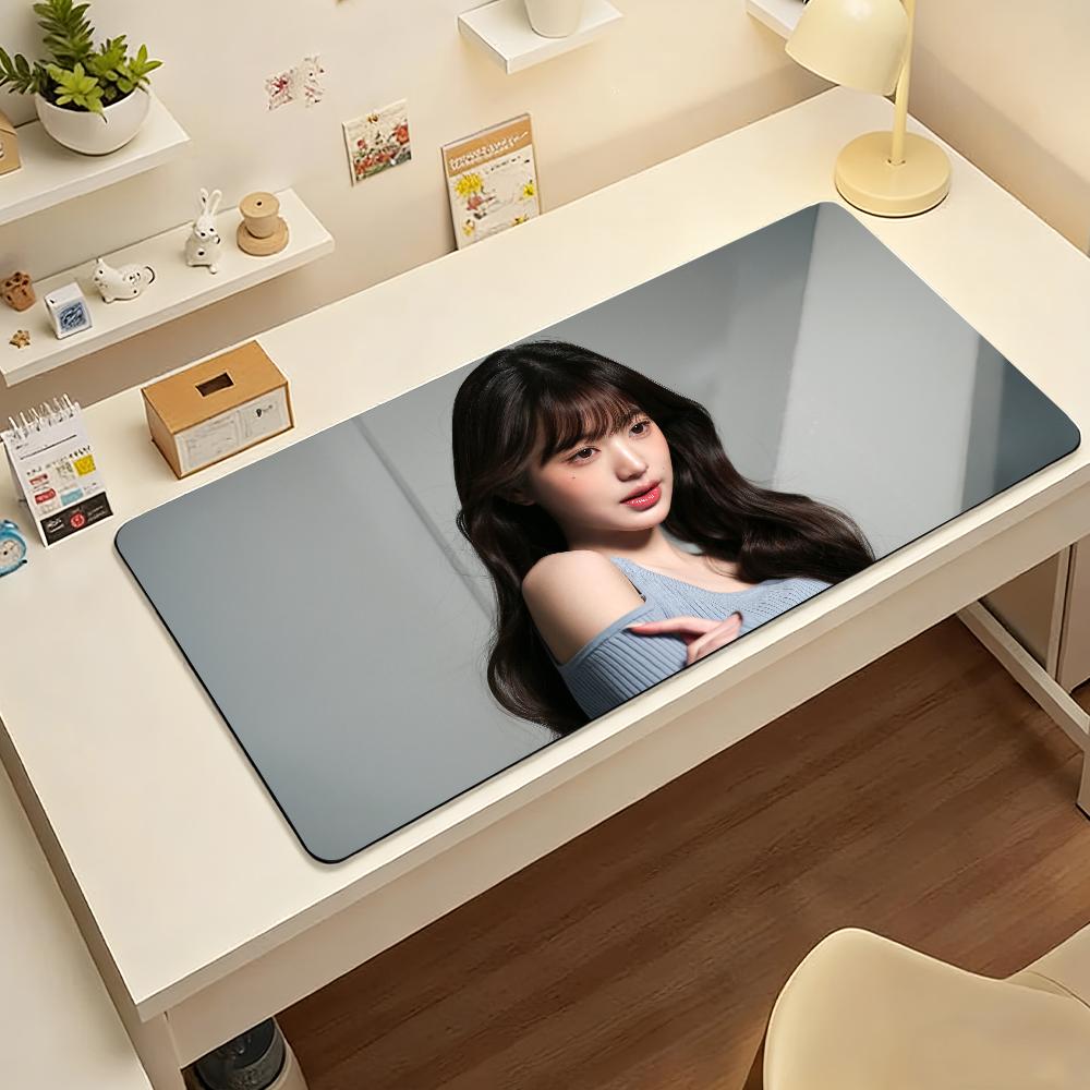Singer Jang Won-young Mouse Pad Computer Laptop Rubber Non-slip Mouse Mat Mousepad Gamers Decoracion Desk Mat