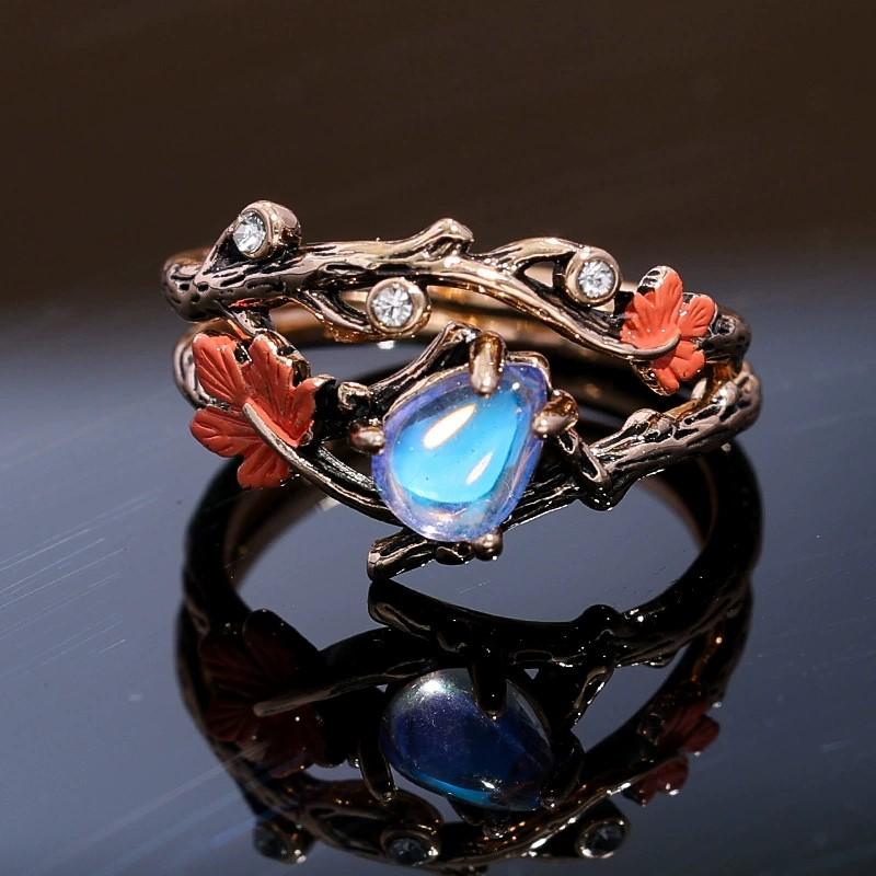 Vintage Boho Hollow Leaf Moonstone Ring for Women Niche Design Fashion Ethnic Rings Vocation Jewelry Gifts