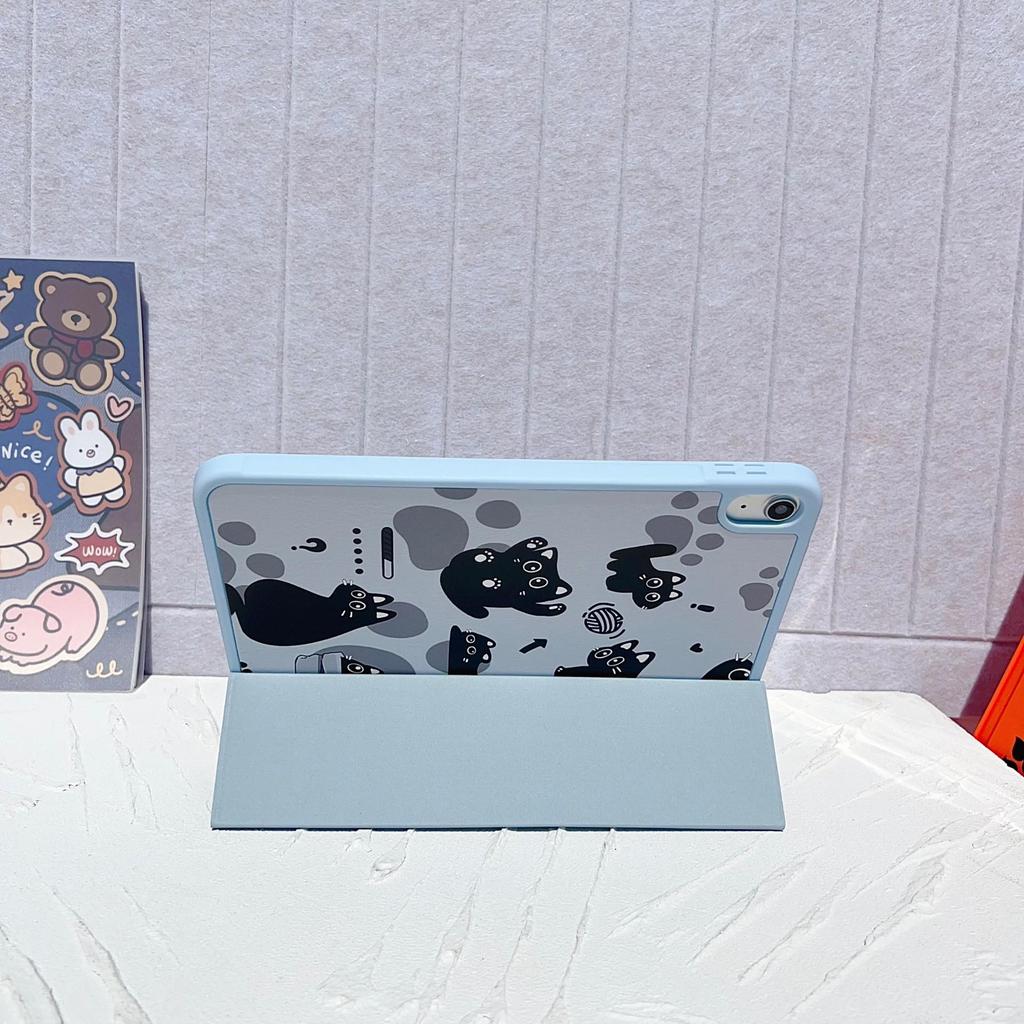 Cartoon Style Tri-Fold Case for iPad/iPad Pro 2021 - Old Dog Cat Design