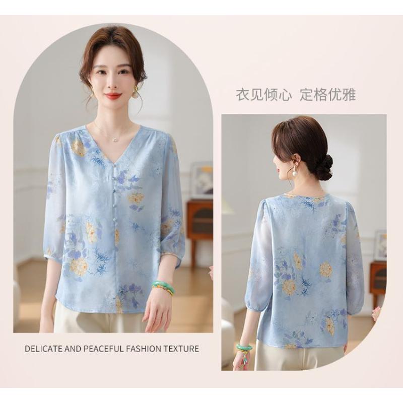 Women's Light Blue Floral Print V-Neck Half-Sleeve Chiffon Blouse Fresh Casual Office Top