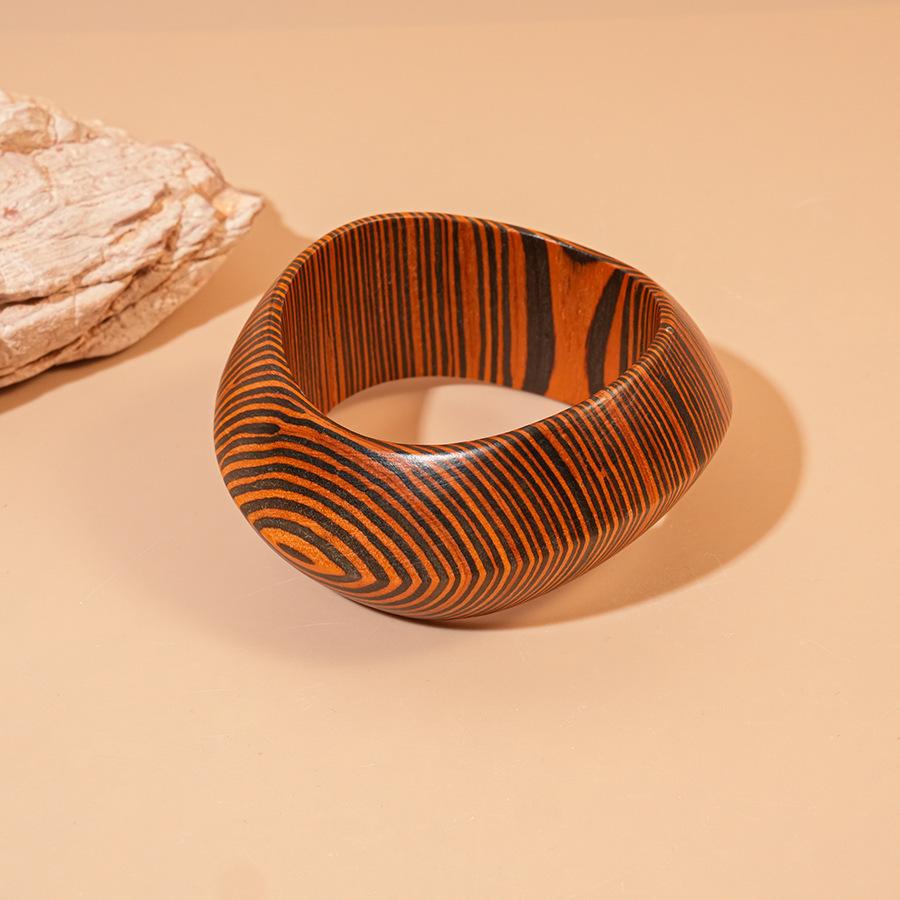 European and American Wooden Bracelets Retro Simple and Versatile Bracelets Light Luxury High-end Temperament Jewelry Women