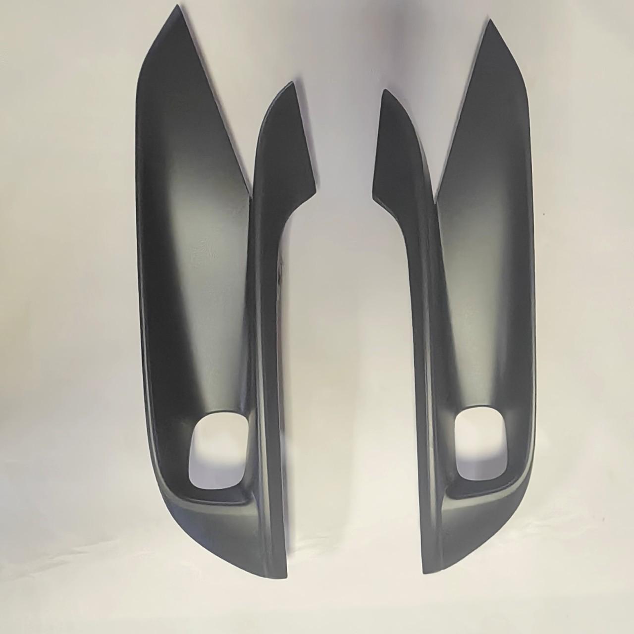 21-Model Toyota Sienna SE Fog Light Grille and Cover Panel Frame