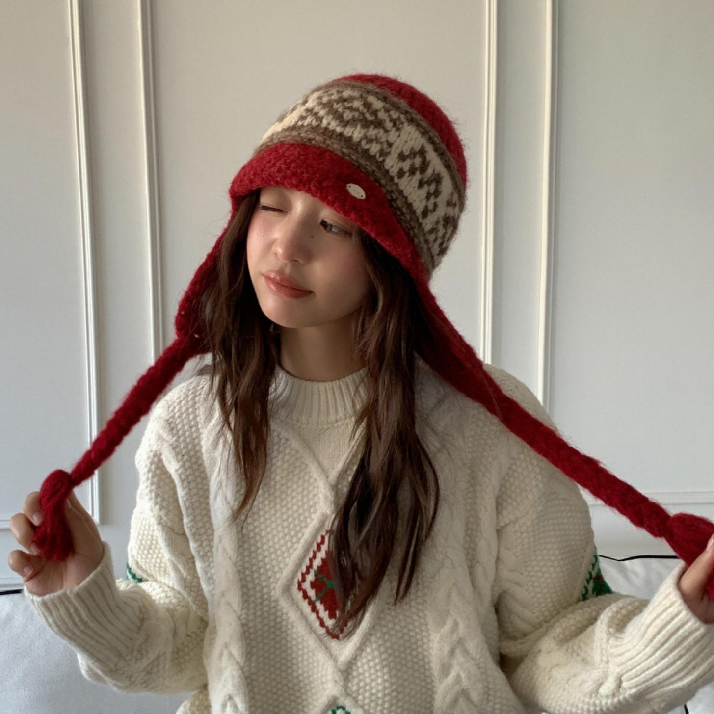 

2026 Fair Isle Style Woolen Ear Protection Hat for Women Autumn and Winter Knitted Hat with Small Face Warm and Cold Protection красный