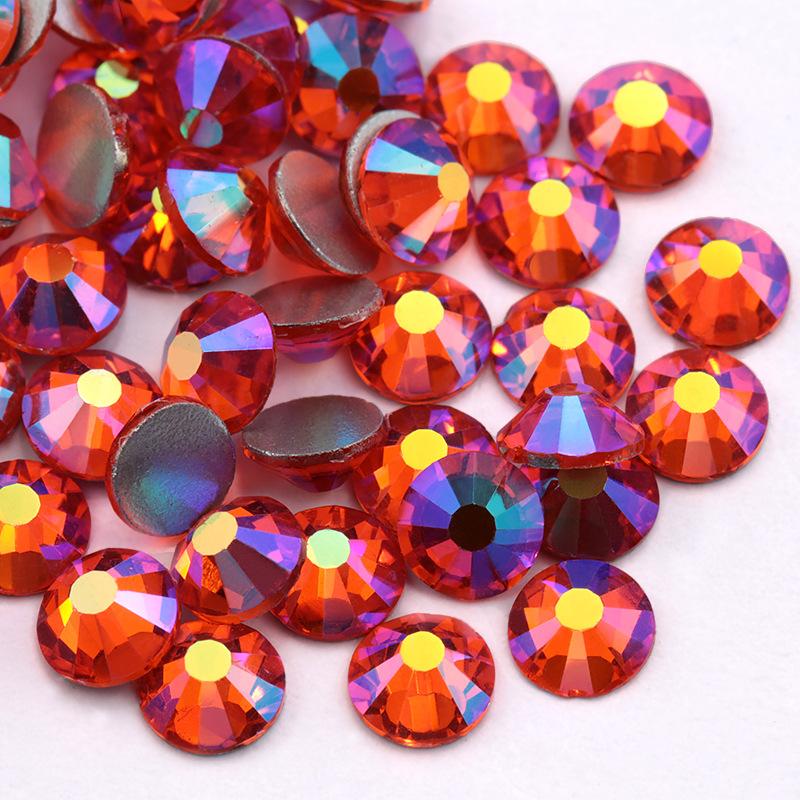 Pujiang Crystal Rhinestone Skleněné ploché dno Diamond Oblečení Doplňky Kulatý vrták na nehty DIY Náušnice Taška Samolepka Vrtačka