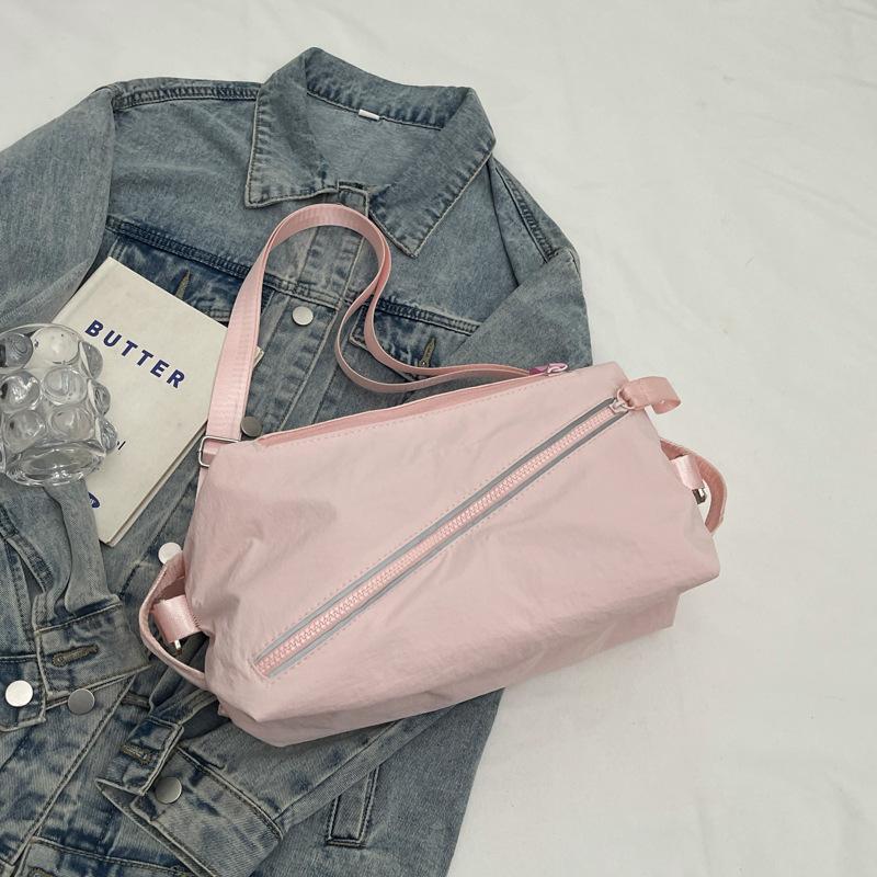 

Multifunctional shoulder breast bag Fitness backpack Waterproof yoga bag Sports messenger bag Large capacity casual class bag рожевий