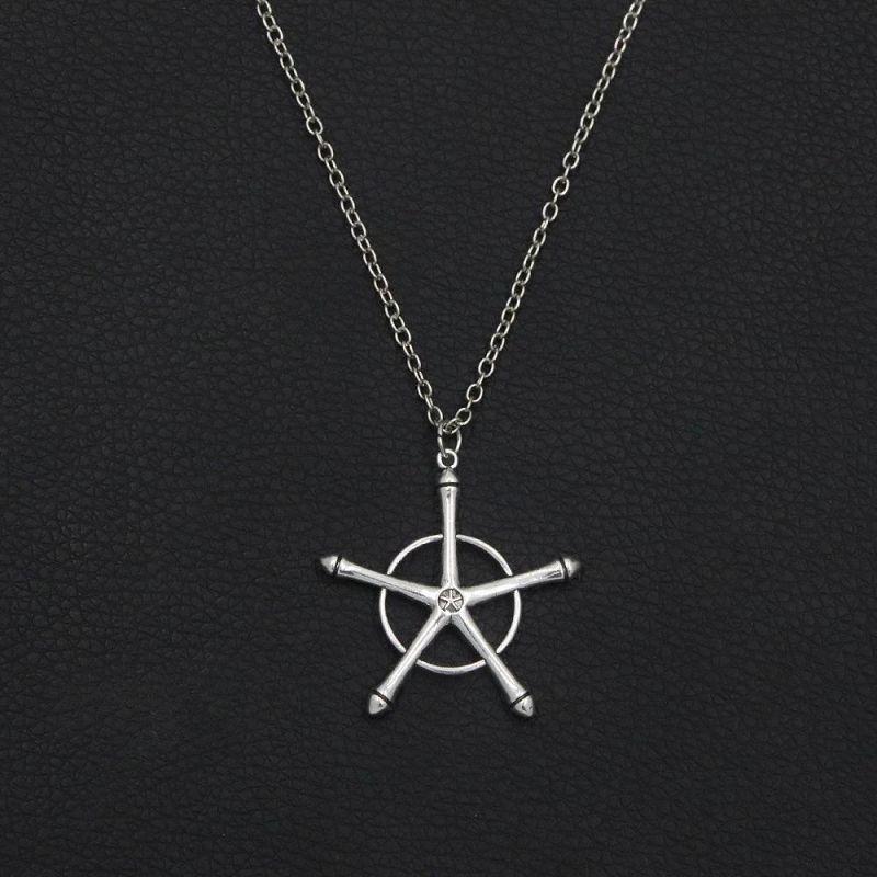 

Anime Bleach Necklace Quincy Ishida Uryuu Ginrei Gojiaku Amulet Metal Pendant Necklace Cosplay Party Jewelry Gift