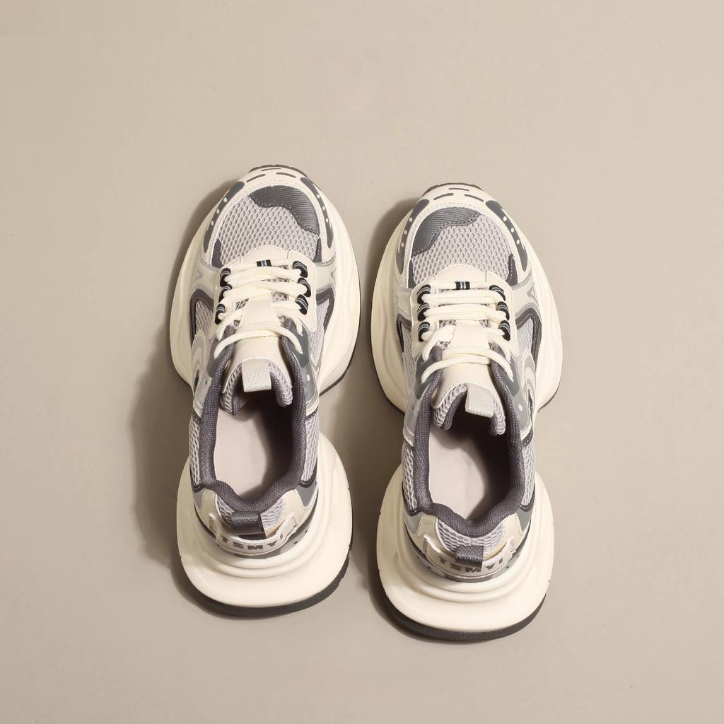 Dad-Schuhe Damen 2024 neue Frühling beliebte Damenschuhe zeigen kleine Füße und erhöhen die Körpergröße Weißschuhe mit dicker Sohle Freizeitsportschuhe