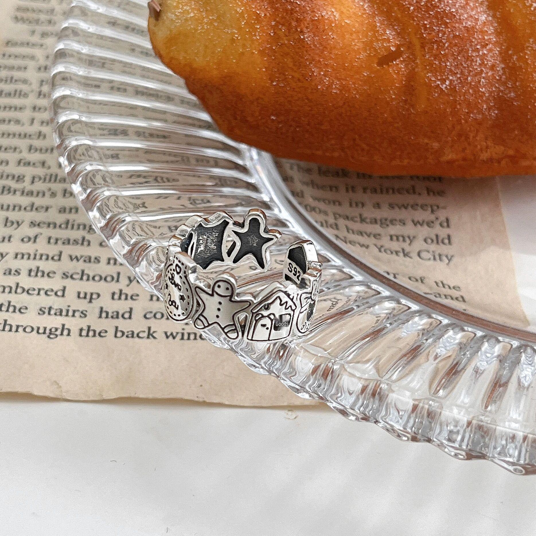 

Кольцо-разомкнутое пряничный человечек из стерлингового серебра - Женская нишевая дизайнерская мода Adjustable