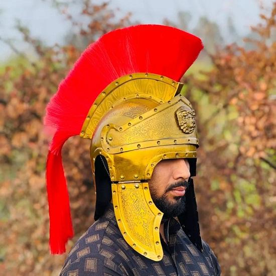 Roman Centurion Helmet Brass Plated Gladiator Helmet with Red Crest Medieval LARP Cosplay Collectible Warrior Costume