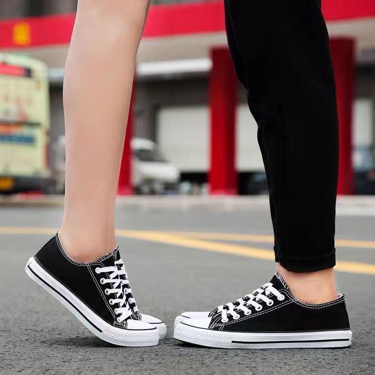 2024 Męskie Klasyczne Płócienne Trampki Niskie Casualowe Wulkanizowane Buty