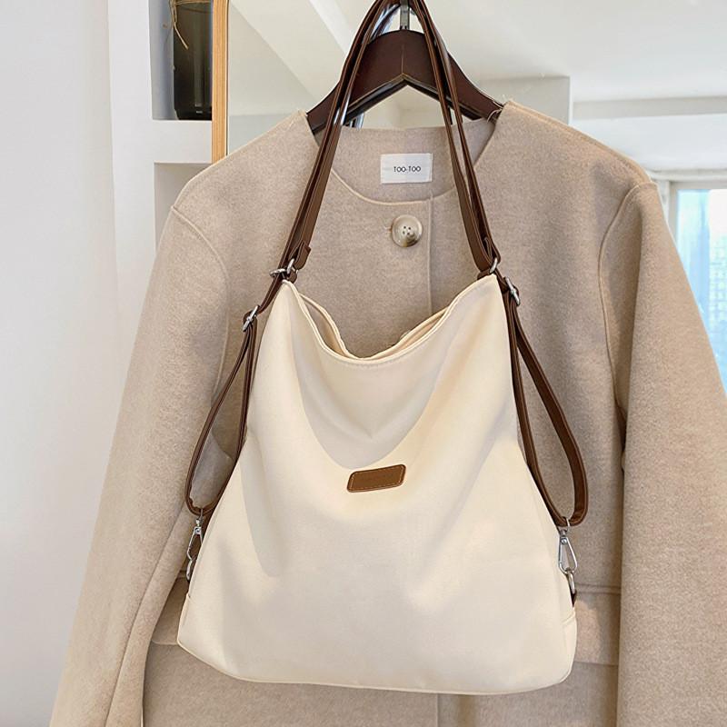 

Trendy Black And Cream Bucket Bag For Women With Stylish Design And Spacious Capacity бежевий