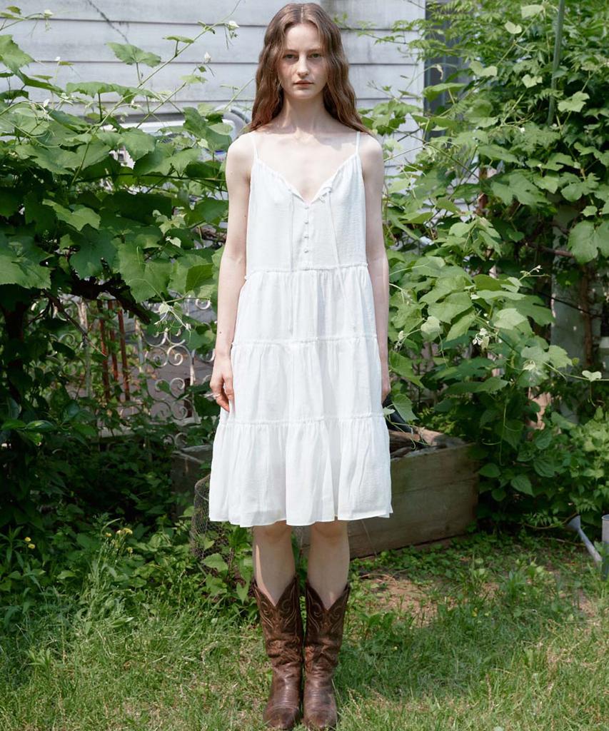 Yutosiseu Shirring Button Dress(White)