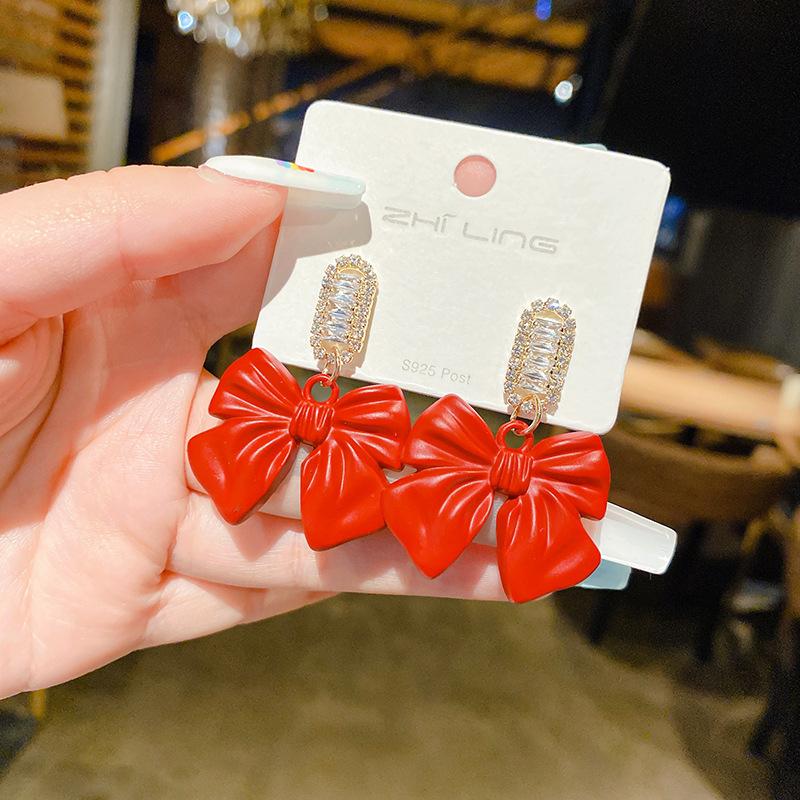 Fashion Temperament Sweet Flower Stud Earrings Women's Red Bow Flower Earrings Versatile Exquisite Daily Atmosphere Earrings