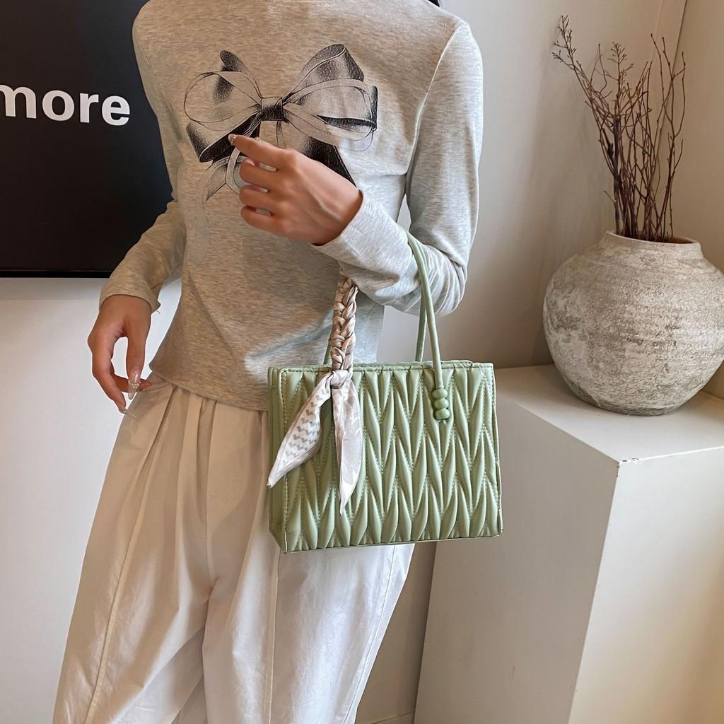 Ielgy Fashion Ladies Pleated Underarm Bag Commuter Classy All-Match Tote Bag