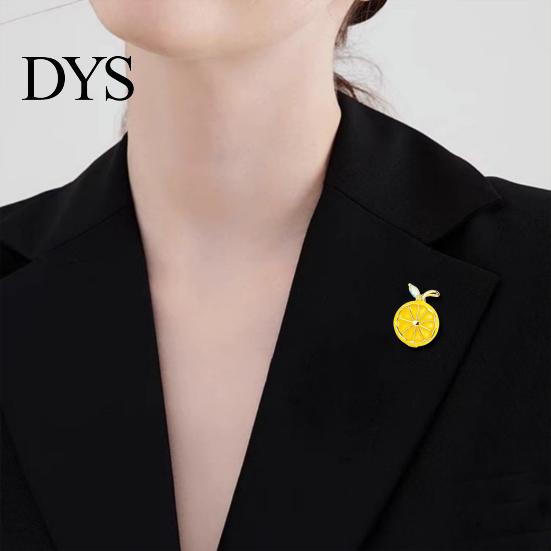 Jackets Enamel Pins Lemon Slice Brooch Pin, Oil Dripping Fruit Pin with Jewelry Rhinestone Leaf, Decorative Badge for Clothes Bags Scarves Summer